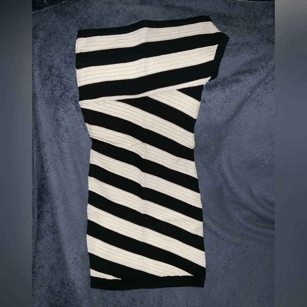 Charlotte Russe skintight mini-dress, sexy and never worn! - Picture 1 of 1